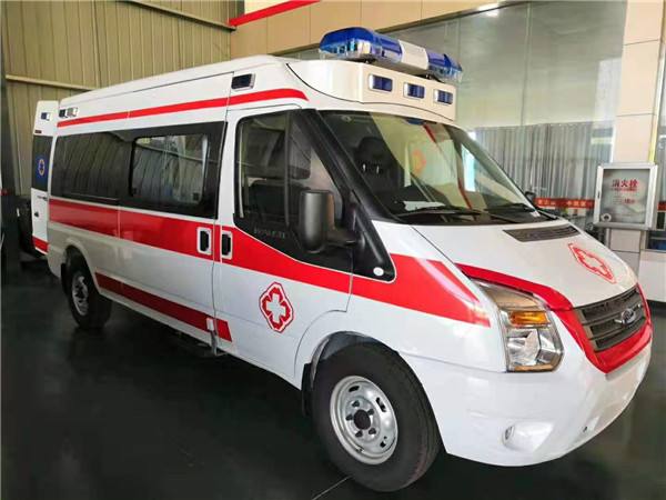 三台县福特V362救护车